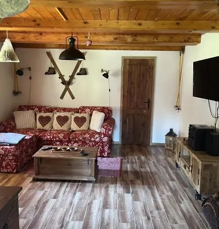 Drevenica U Kobrtkov Летний дом Бела